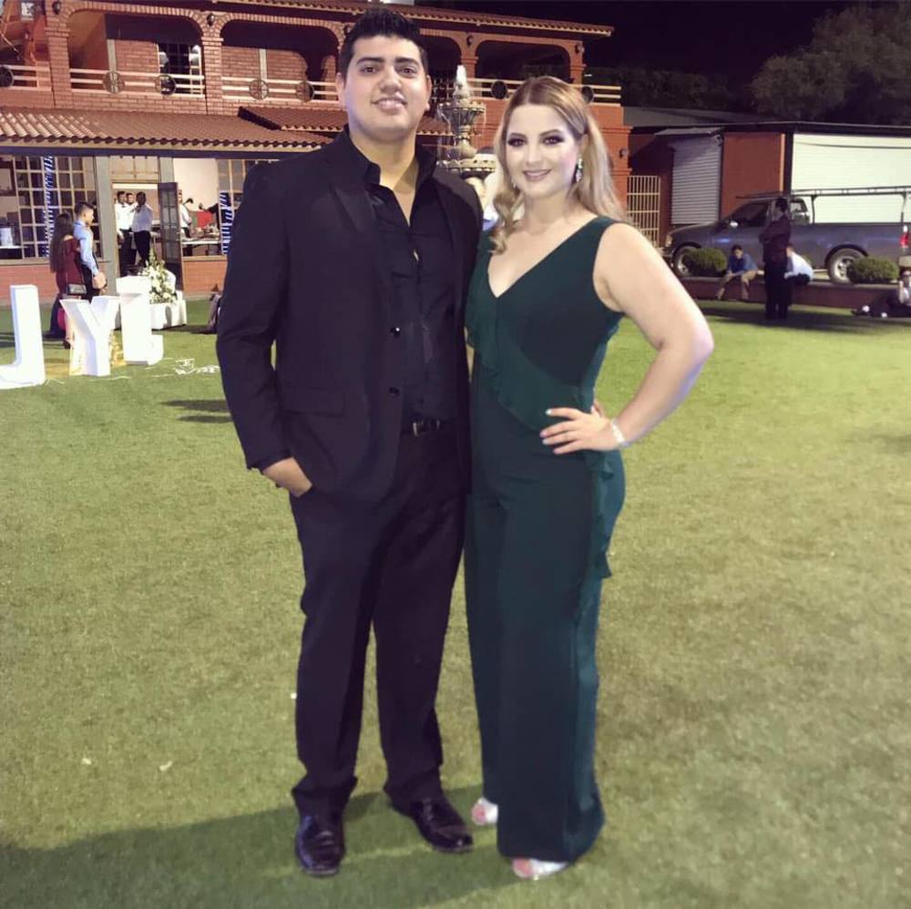 Meet your Posher, Yessenia anahi